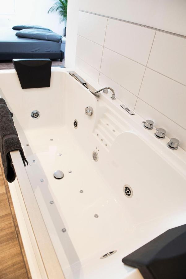 Luxus Suite Im Herzen Von Kempten***** +Parkplatz מראה חיצוני תמונה